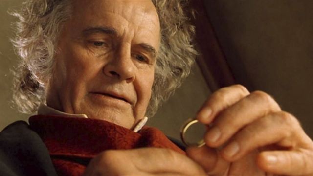 Muere Ian Holm, el Bilbo Baggins de 'El señor de los anillos', a los 88 años